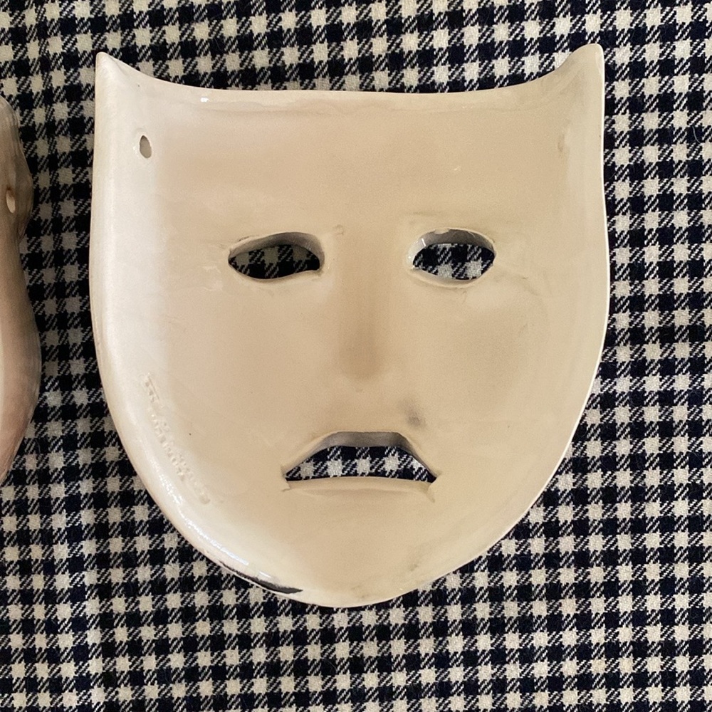 Cast of Thousands Comedy and Tragedy Ceramic Masks - Picture 4 of 10